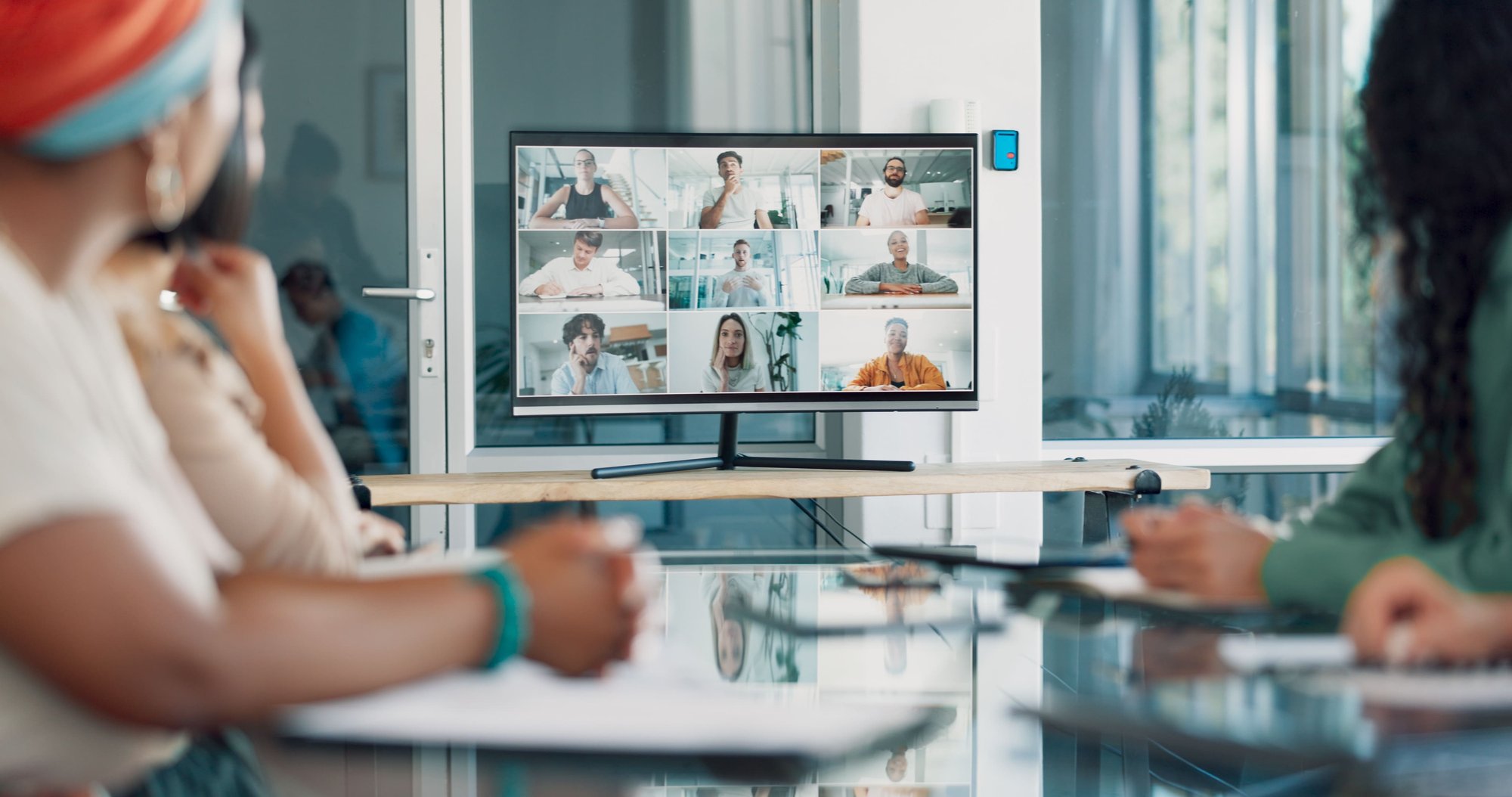 online-meeting-of-professionals-in-workplace-setti-2026-01-09-10-25-47-utc (1)